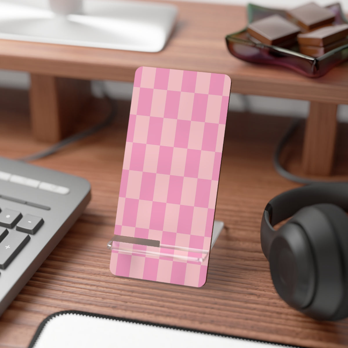 Pink Checkerboard Phone Stand | Mobile Display Stand